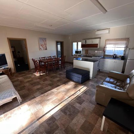Kickback Cottages Lakes Entrance Eksteriør billede