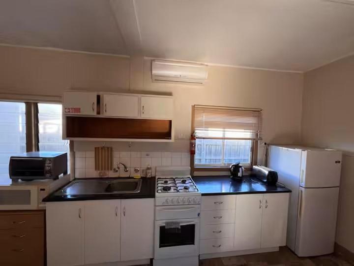 Kickback Cottages Lakes Entrance Eksteriør billede